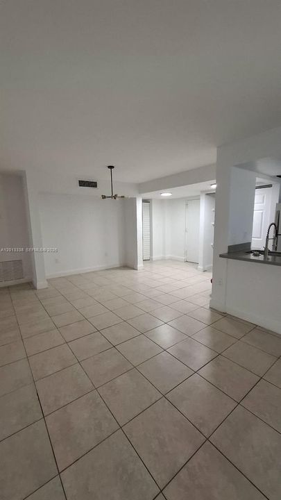 For Rent: $2,190 (2 beds, 2 baths, 1225 Square Feet)