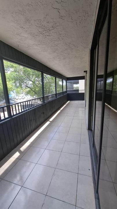 For Rent: $2,190 (2 beds, 2 baths, 1225 Square Feet)