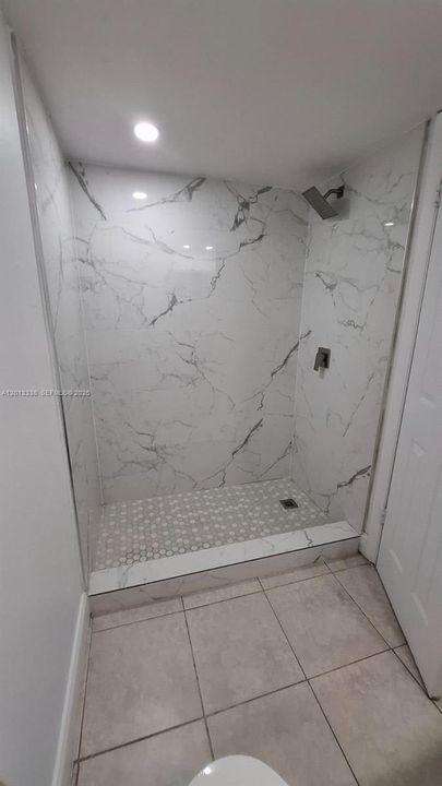 For Rent: $2,190 (2 beds, 2 baths, 1225 Square Feet)