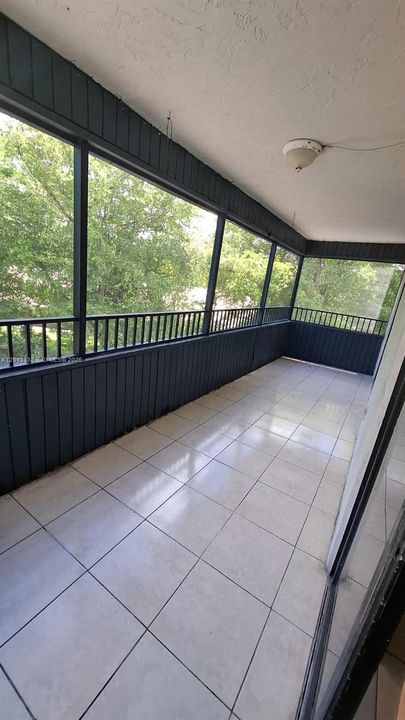 For Rent: $2,190 (2 beds, 2 baths, 1225 Square Feet)