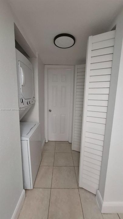 For Rent: $2,190 (2 beds, 2 baths, 1225 Square Feet)