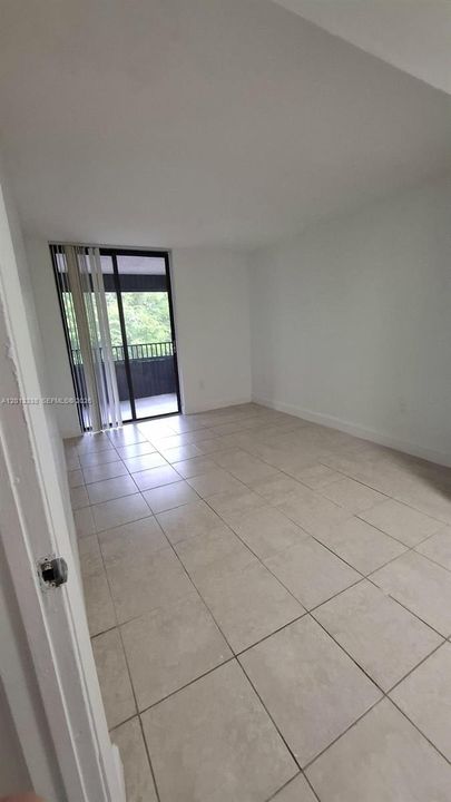 For Rent: $2,190 (2 beds, 2 baths, 1225 Square Feet)