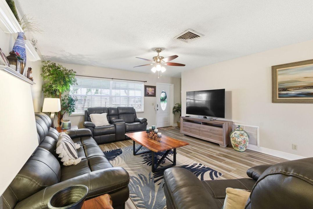 2398_SW_9th_Ave__016