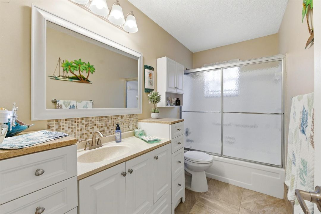 2nd Bathroom
