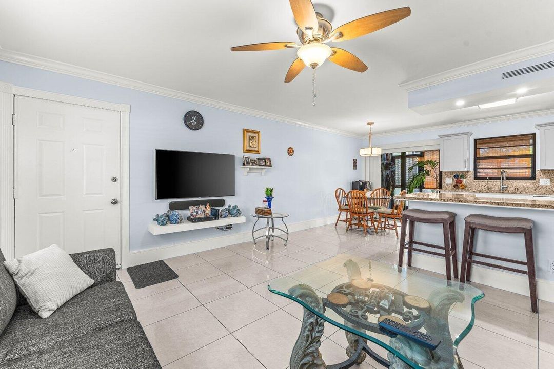 007-5954LongbowLane-5-WestPalmBeach-FL-3