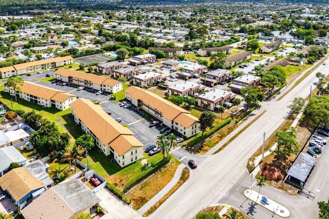 033-5954LongbowLane-5-WestPalmBeach-FL-3