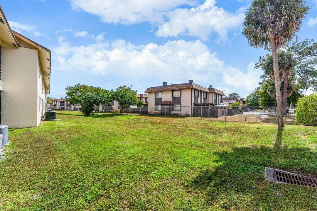 025-5954LongbowLane-5-WestPalmBeach-FL-3