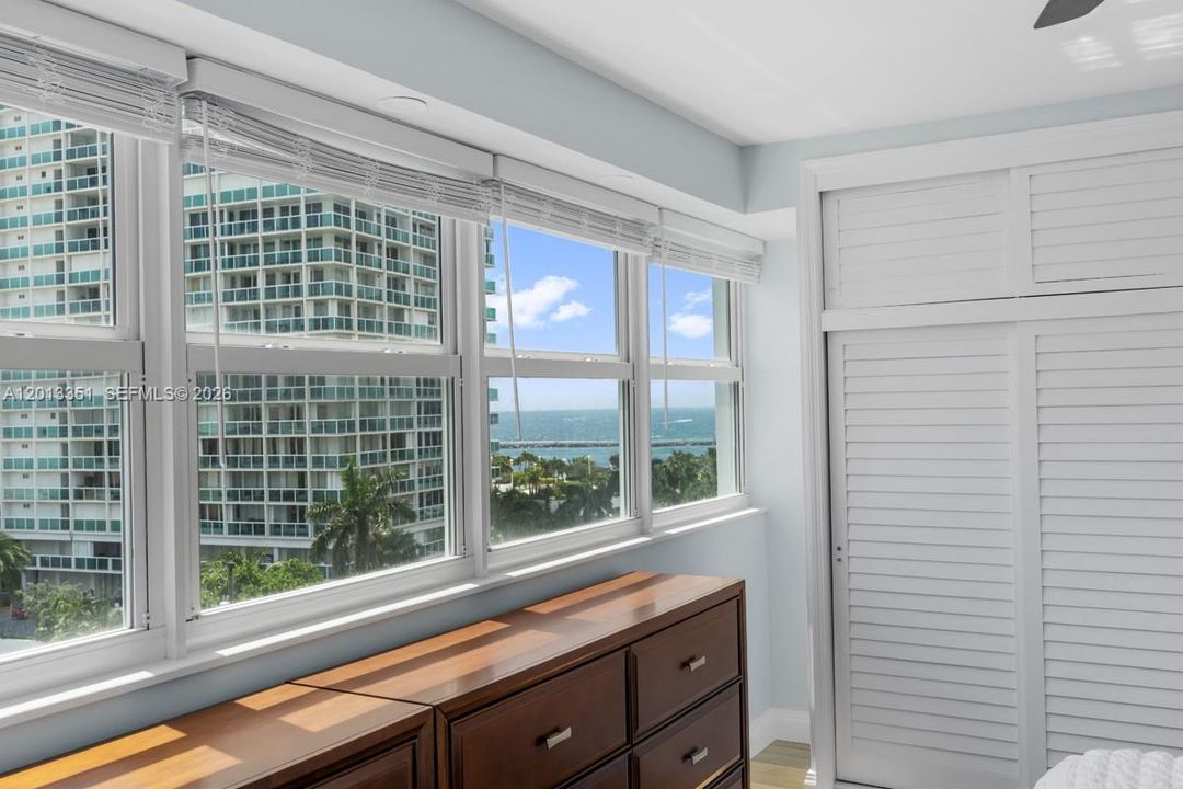 For Sale: $578,000 (2 beds, 2 baths, 1185 Square Feet)
