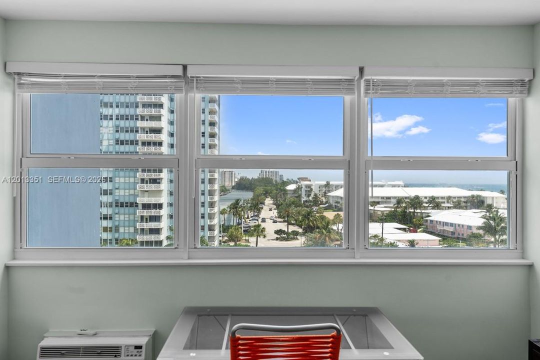 For Sale: $578,000 (2 beds, 2 baths, 1185 Square Feet)