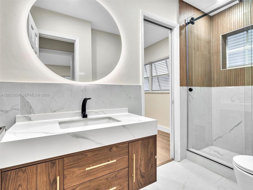 En Venta: $899,000 (4 camas, 3 baños, 2161 Pies cuadrados)