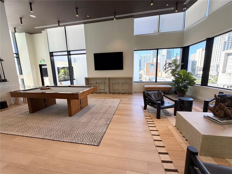 En Venta: $820,000 (2 camas, 2 baños, 696 Pies cuadrados)