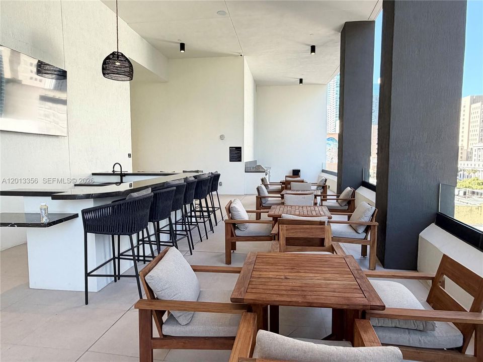En Venta: $820,000 (2 camas, 2 baños, 696 Pies cuadrados)