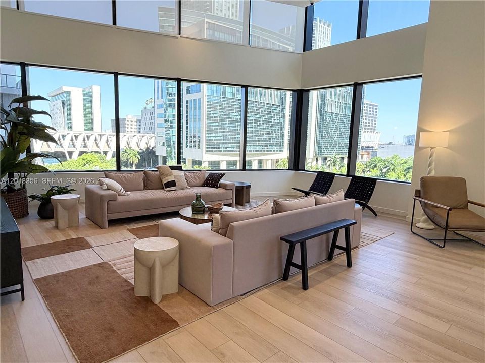En Venta: $820,000 (2 camas, 2 baños, 696 Pies cuadrados)