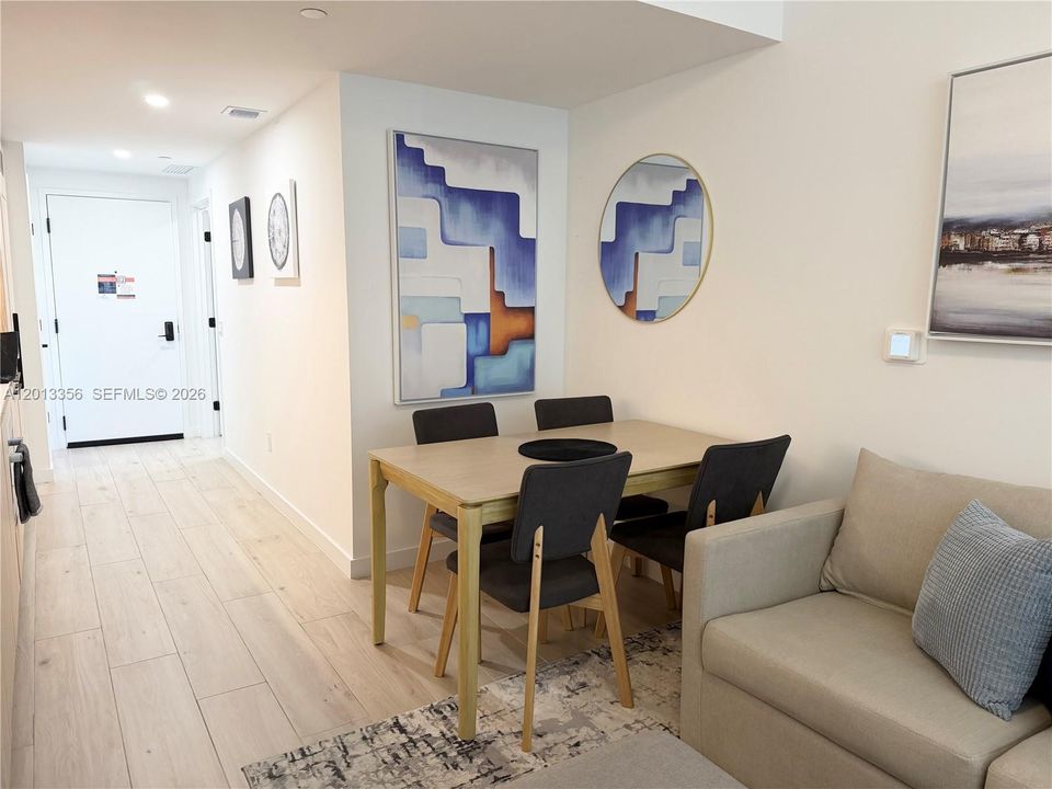 En Venta: $820,000 (2 camas, 2 baños, 696 Pies cuadrados)