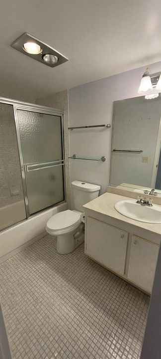 2nd Bathroom