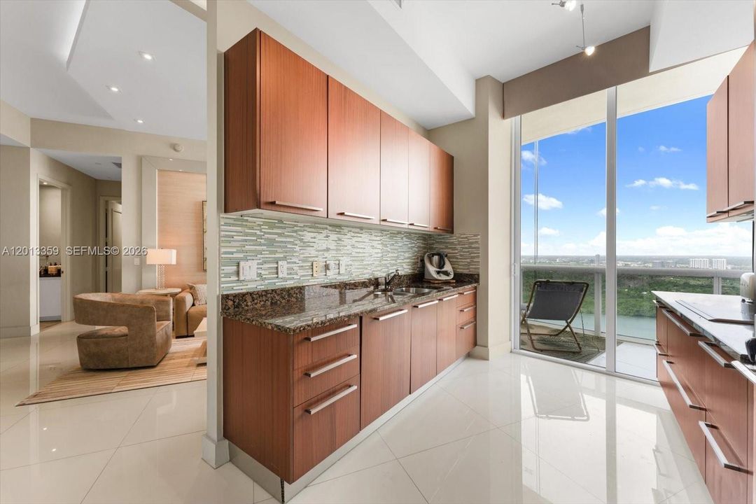 For Rent: $7,500 (2 beds, 2 baths, 1463 Square Feet)