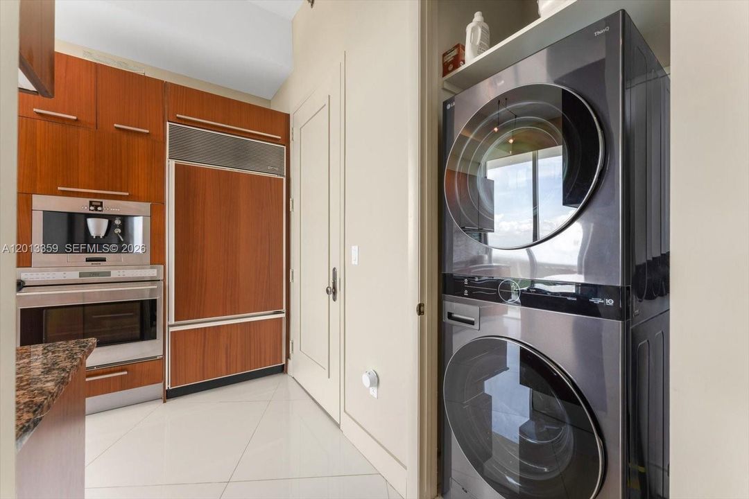 For Rent: $7,500 (2 beds, 2 baths, 1463 Square Feet)