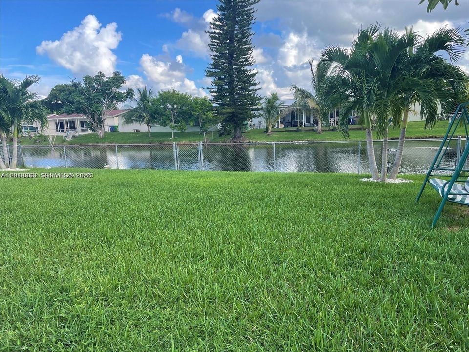 En Venta: $570,000 (2 camas, 2 baños, 1247 Pies cuadrados)