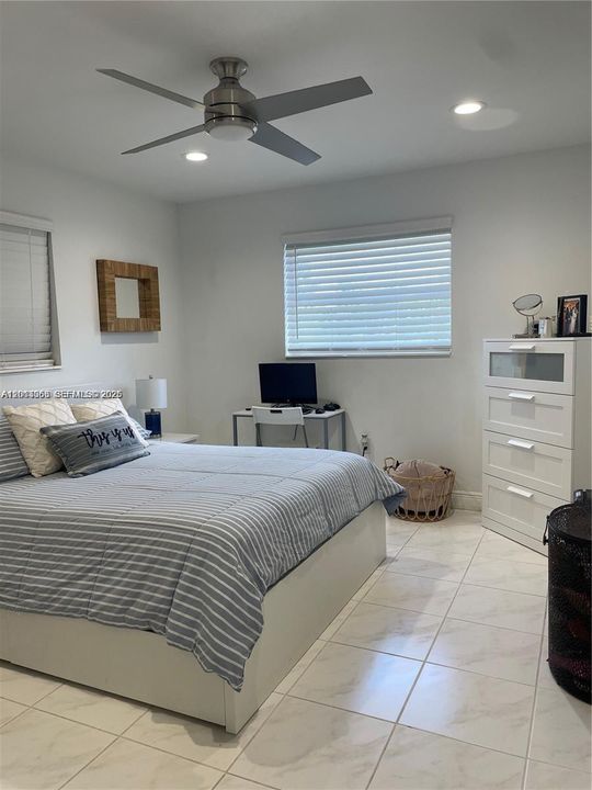 En Venta: $570,000 (2 camas, 2 baños, 1247 Pies cuadrados)