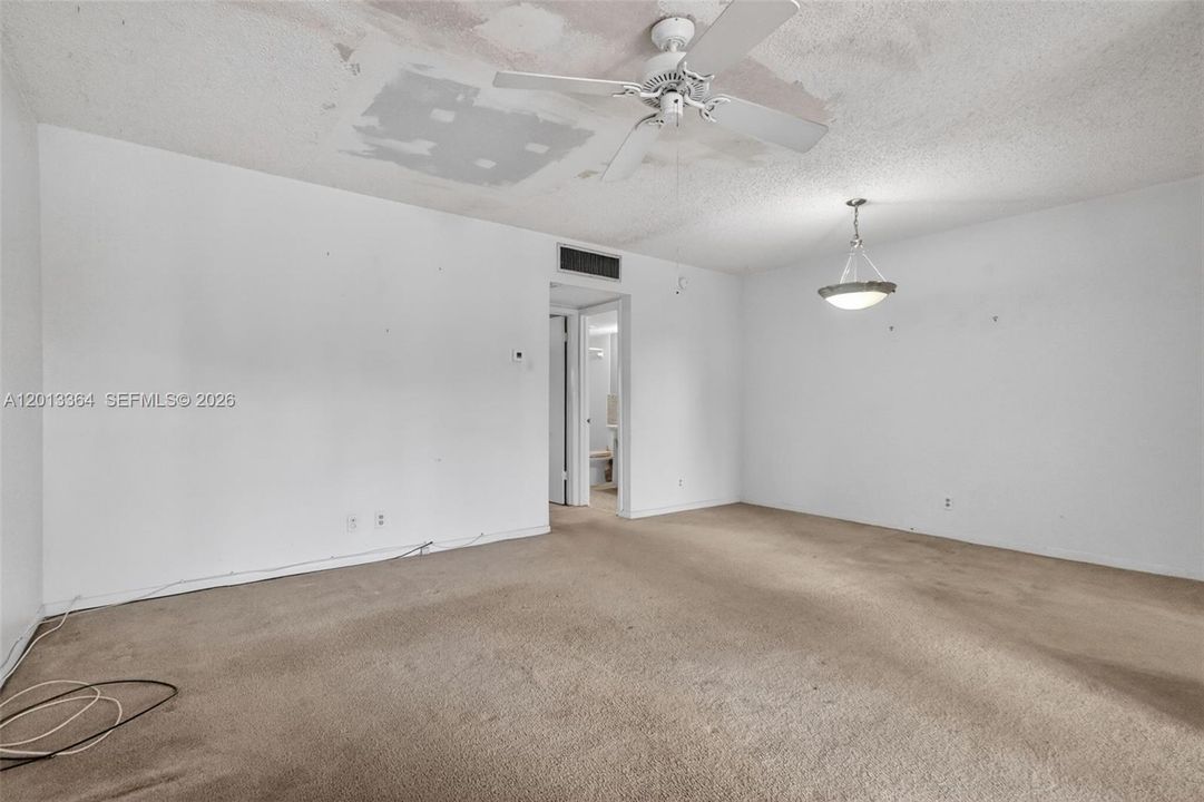 En Venta: $158,900 (1 camas, 1 baños, 675 Pies cuadrados)