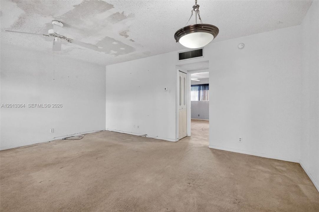 En Venta: $158,900 (1 camas, 1 baños, 675 Pies cuadrados)