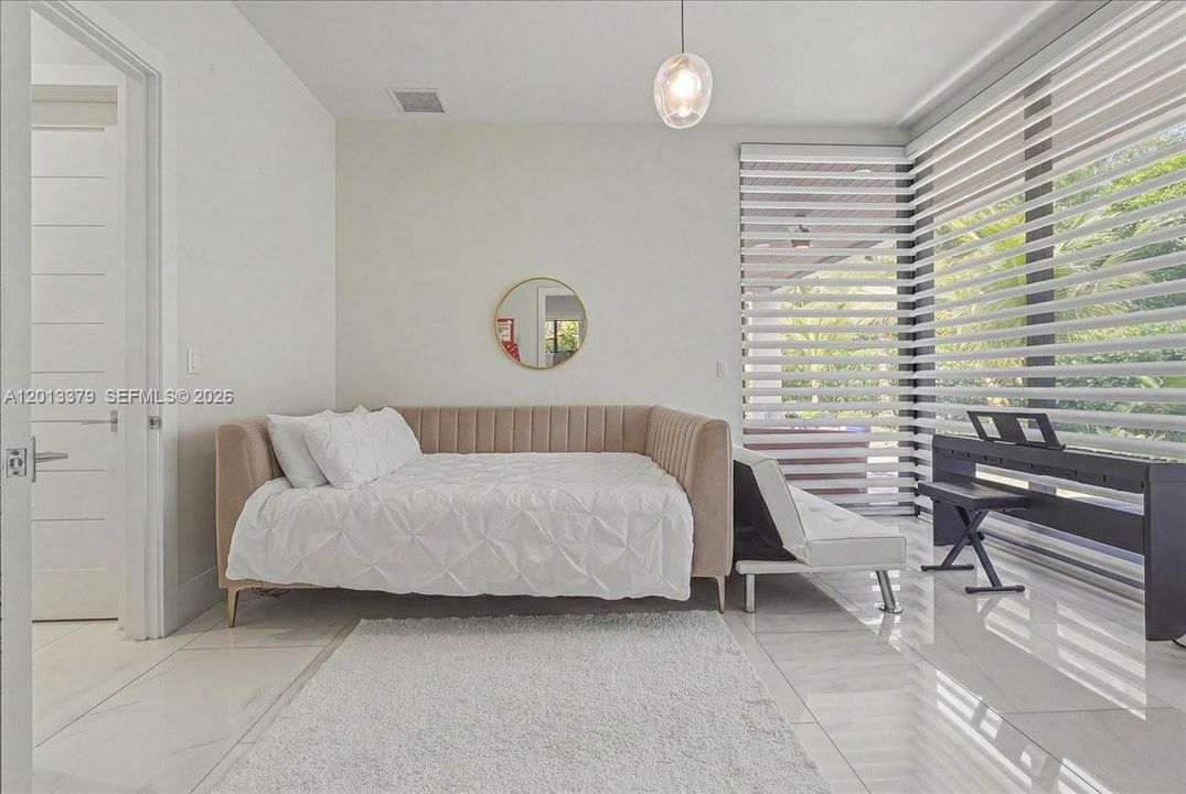 En Venta: $6,595,000 (6 camas, 6 baños, 4619 Pies cuadrados)