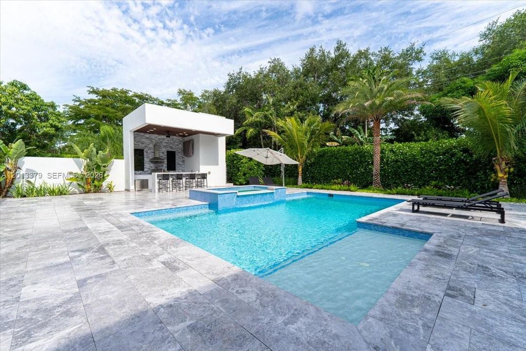 En Venta: $6,595,000 (6 camas, 6 baños, 4619 Pies cuadrados)