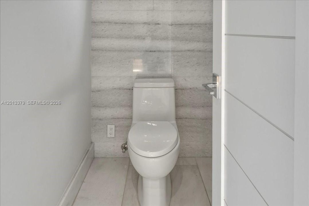 En Venta: $6,595,000 (6 camas, 6 baños, 4619 Pies cuadrados)
