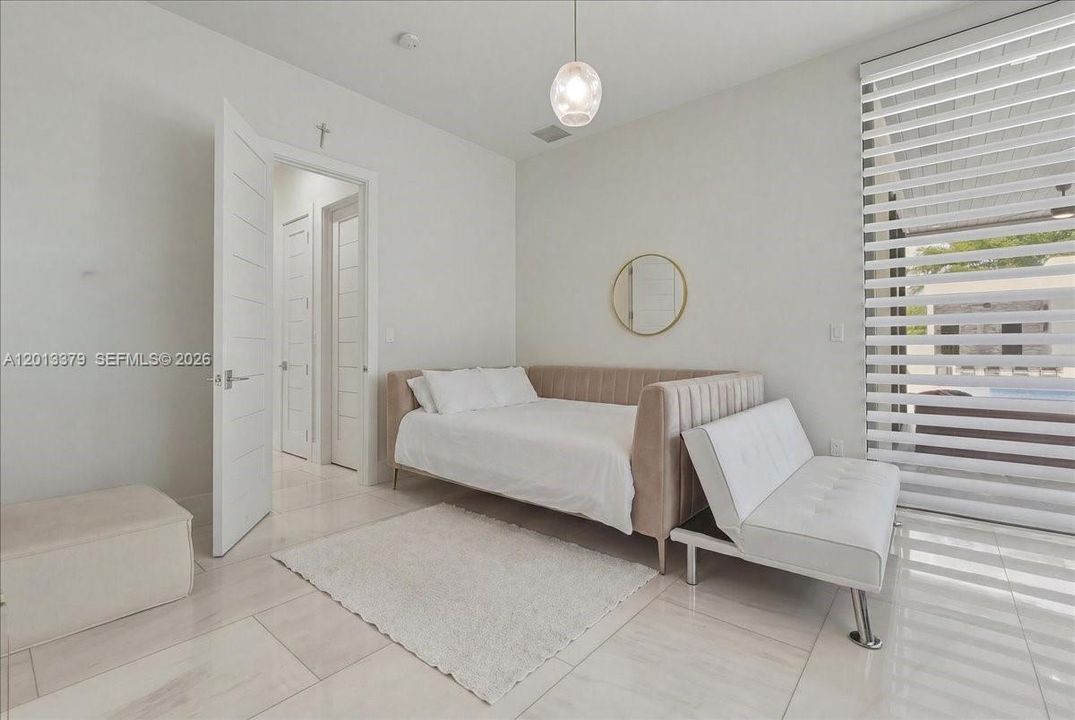 En Venta: $6,595,000 (6 camas, 6 baños, 4619 Pies cuadrados)