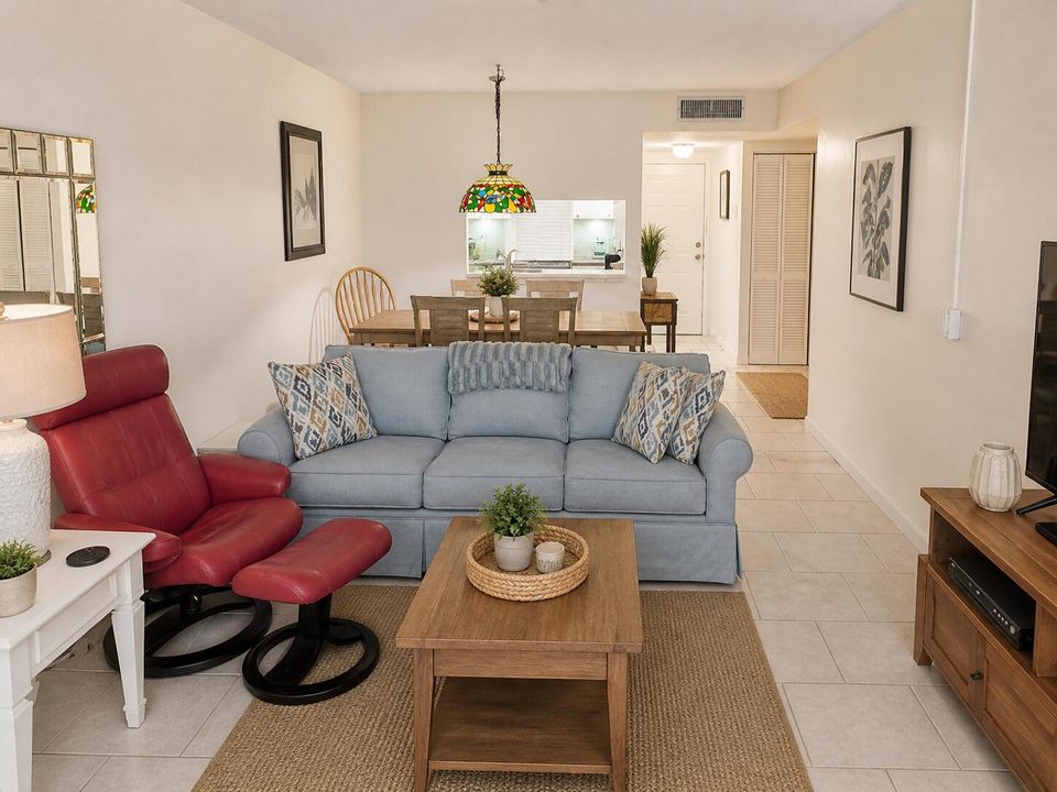 2_Living Room