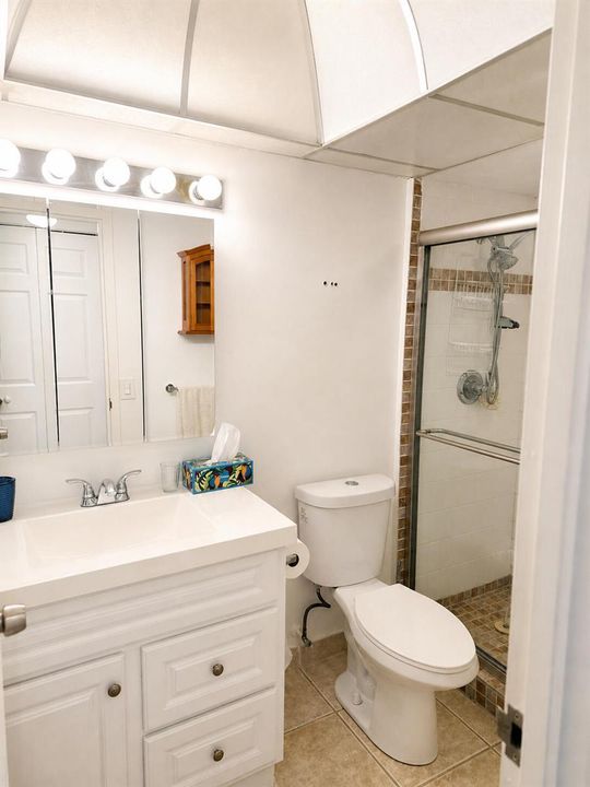 7_Bathroom