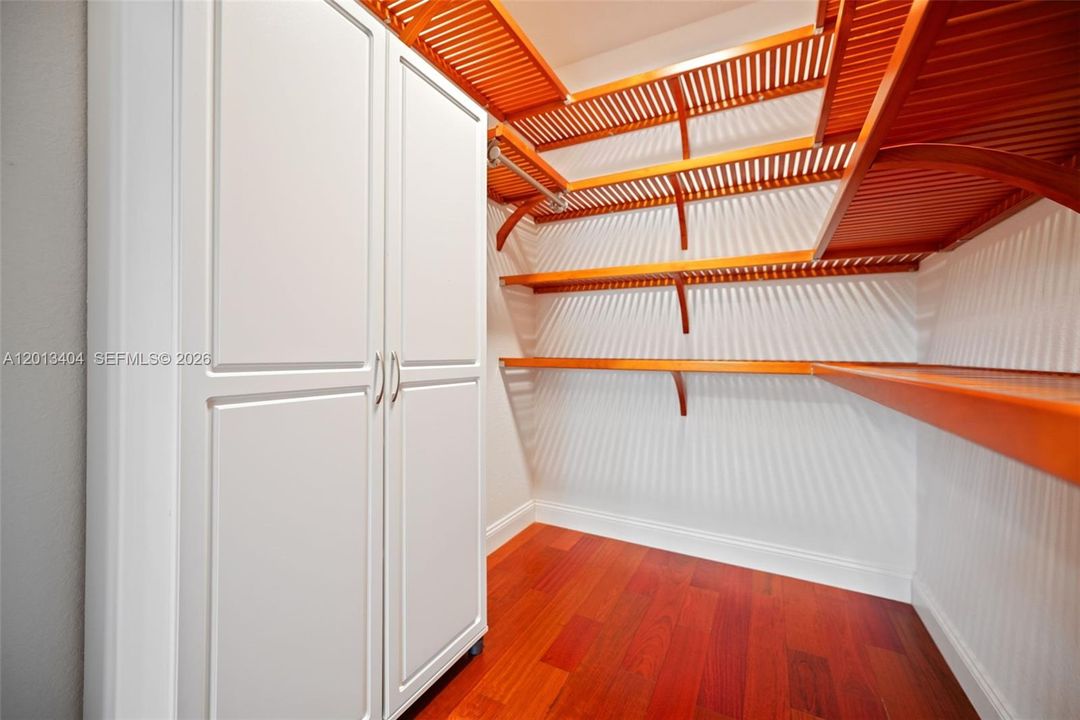 Activo con contrato: $259,900 (2 camas, 2 baños, 1457 Pies cuadrados)