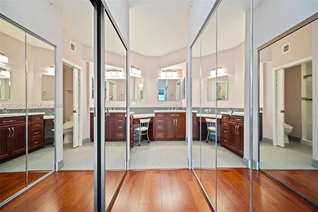 Activo con contrato: $259,900 (2 camas, 2 baños, 1457 Pies cuadrados)
