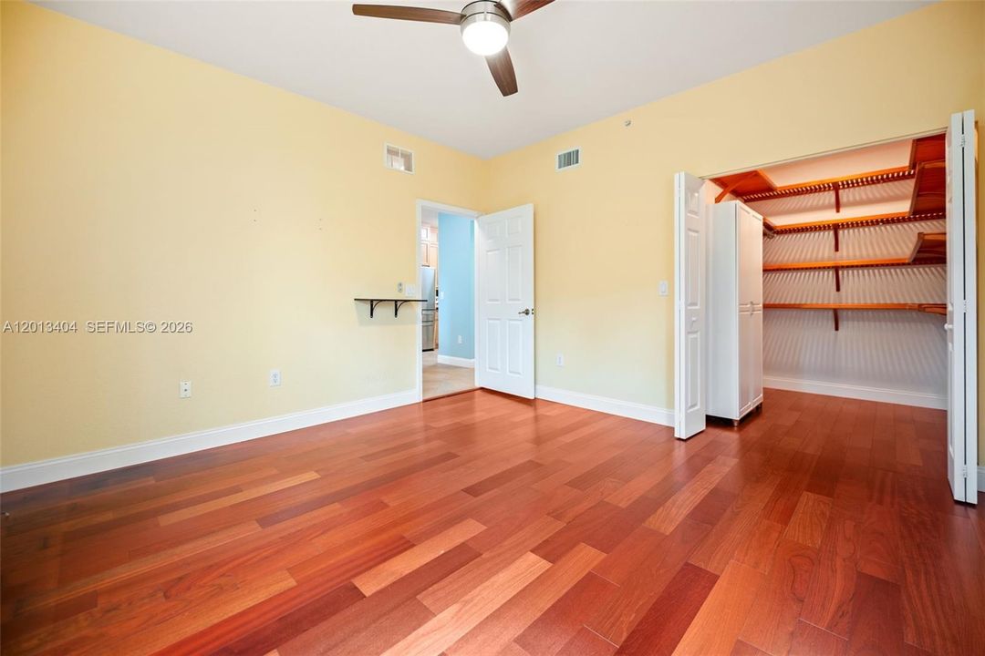 Activo con contrato: $259,900 (2 camas, 2 baños, 1457 Pies cuadrados)