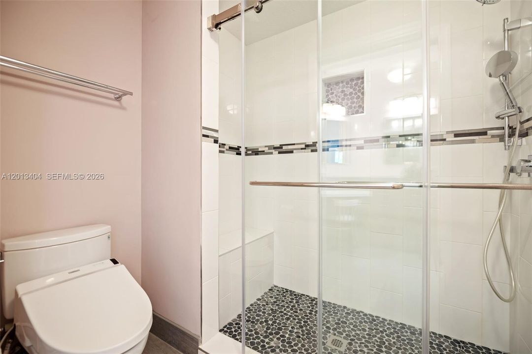 Activo con contrato: $259,900 (2 camas, 2 baños, 1457 Pies cuadrados)