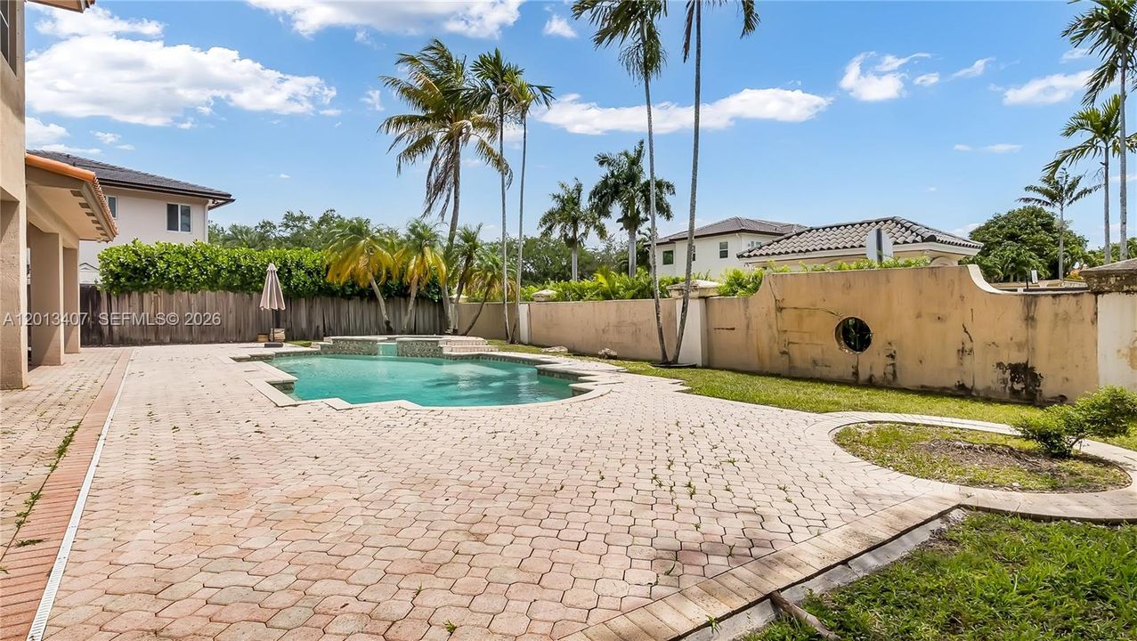 На продажу: $1,299,999 (5 спален, 5 ванн, 3232 Квадратных фут)