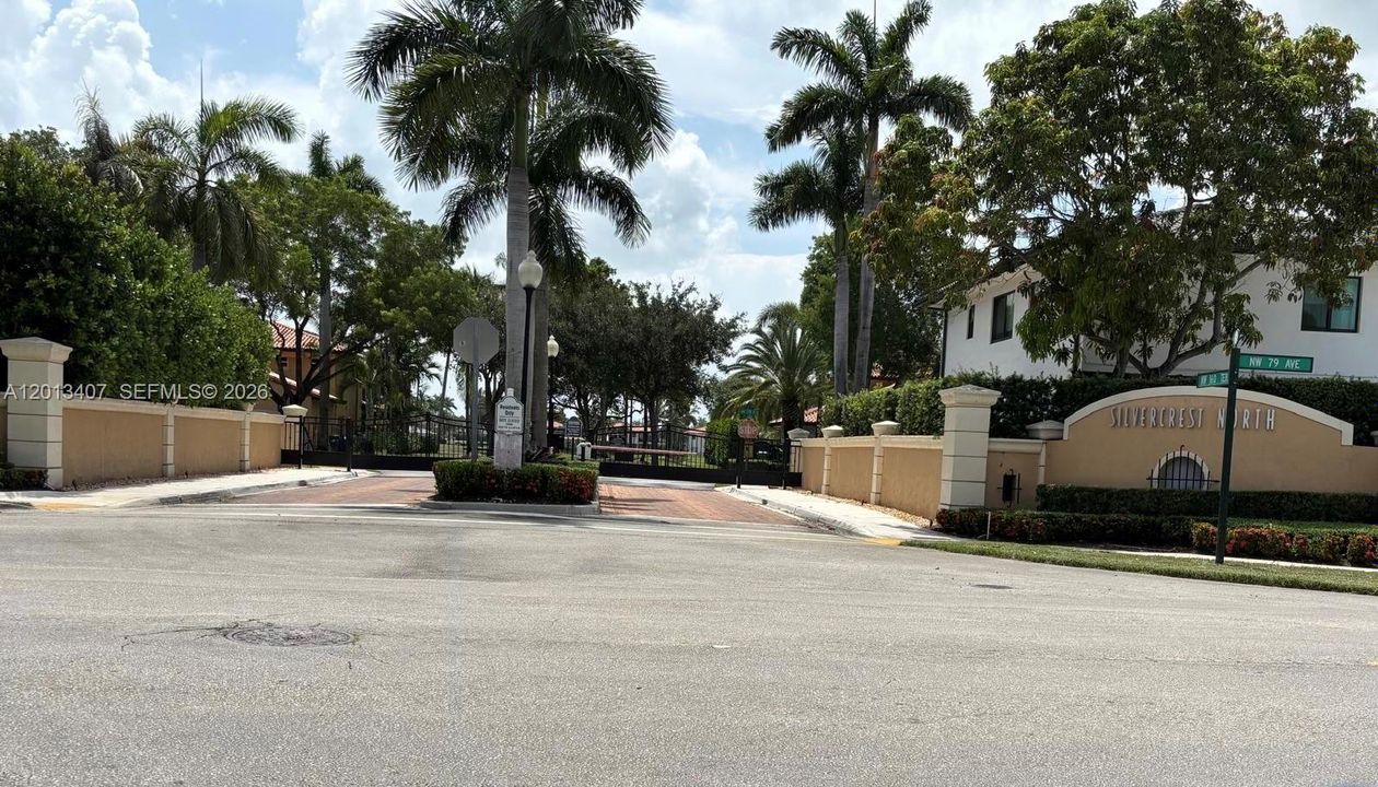 For Sale: $1,150,000 (5 beds, 4 baths, 3232 Square Feet)