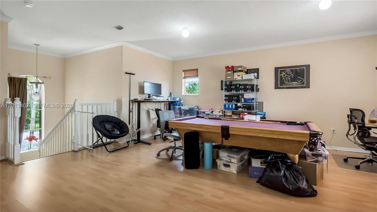 На продажу: $1,299,999 (5 спален, 5 ванн, 3232 Квадратных фут)