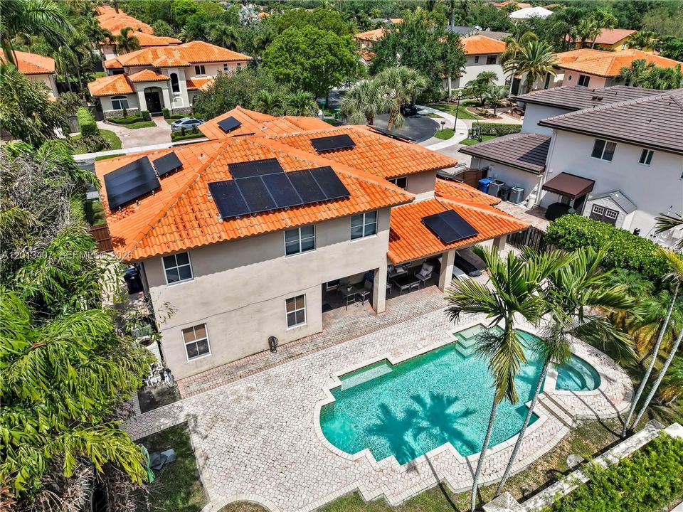 На продажу: $1,299,999 (5 спален, 5 ванн, 3232 Квадратных фут)