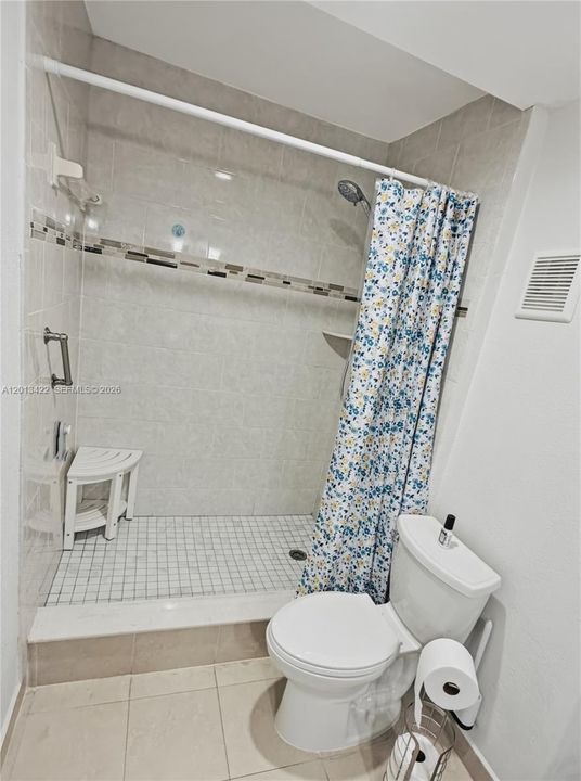En Venta: $184,990 (2 camas, 2 baños, 1019 Pies cuadrados)
