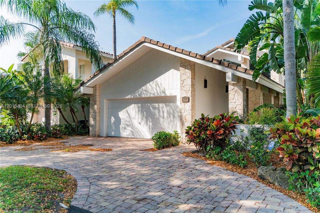 Active With Contract: $11,000 (4 beds, 3 baths, 2798 Square Feet)