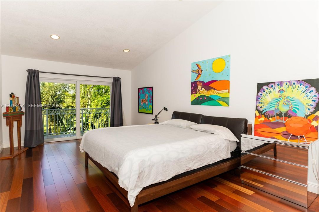 Active With Contract: $11,000 (4 beds, 3 baths, 2798 Square Feet)