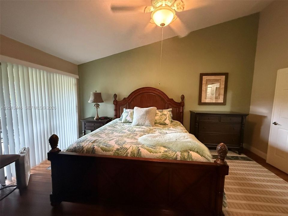 For Sale: $460,000 (3 beds, 2 baths, 1600 Square Feet)