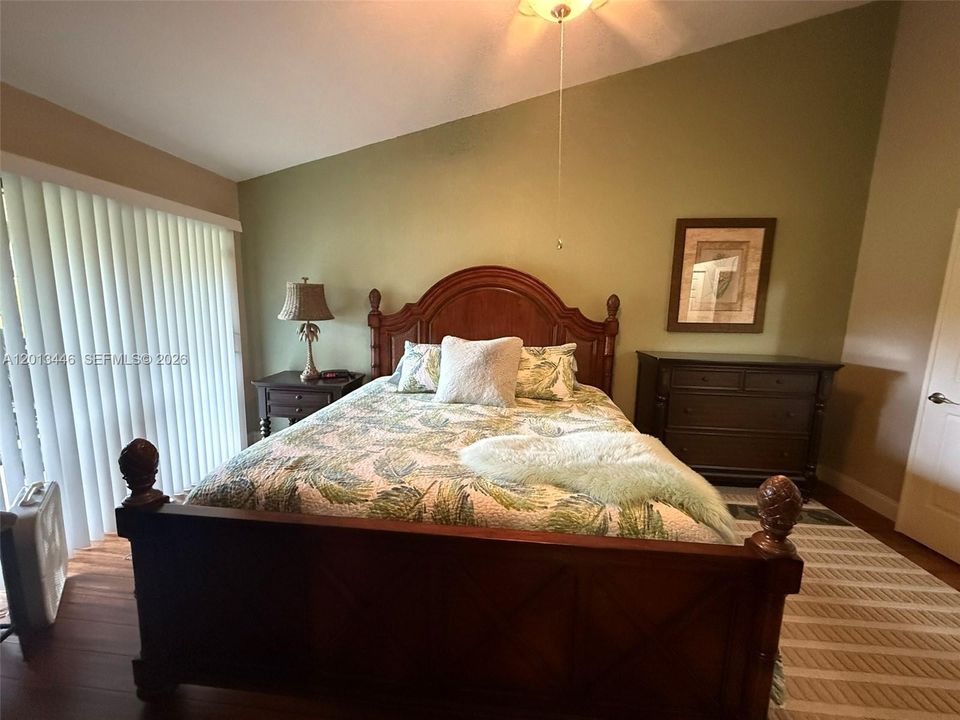 For Sale: $460,000 (3 beds, 2 baths, 1600 Square Feet)