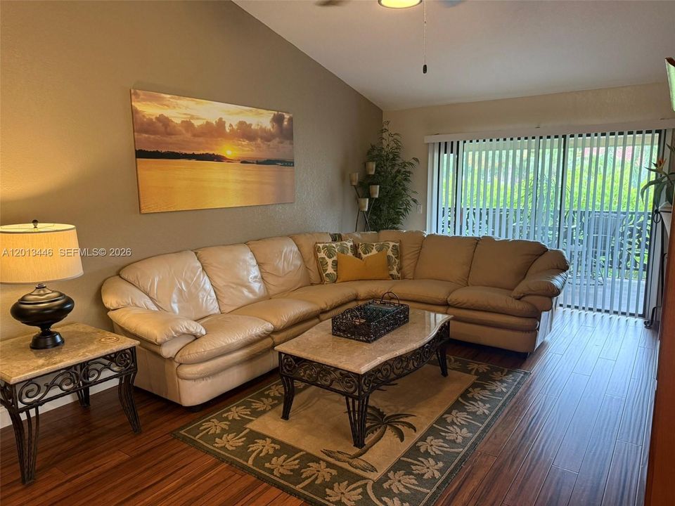 For Sale: $460,000 (3 beds, 2 baths, 1600 Square Feet)