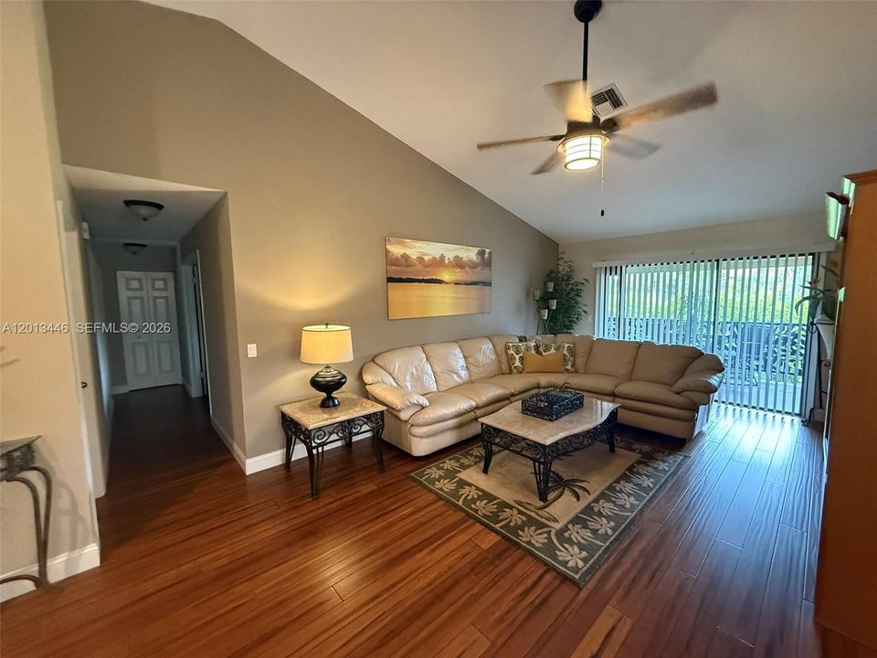 For Sale: $460,000 (3 beds, 2 baths, 1600 Square Feet)