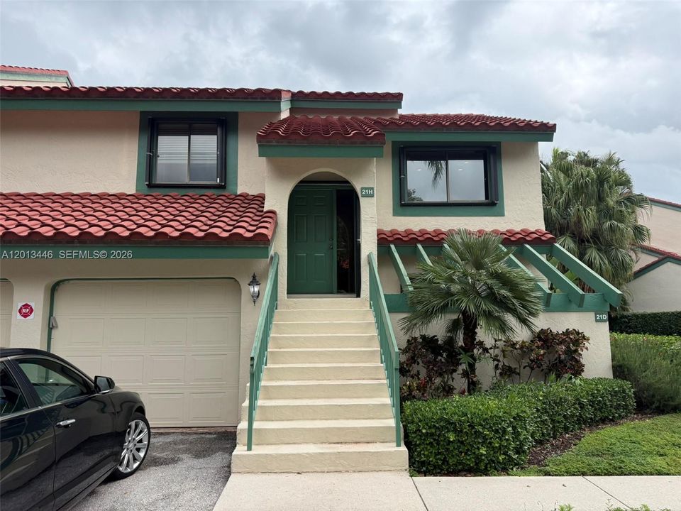 For Sale: $460,000 (3 beds, 2 baths, 1600 Square Feet)