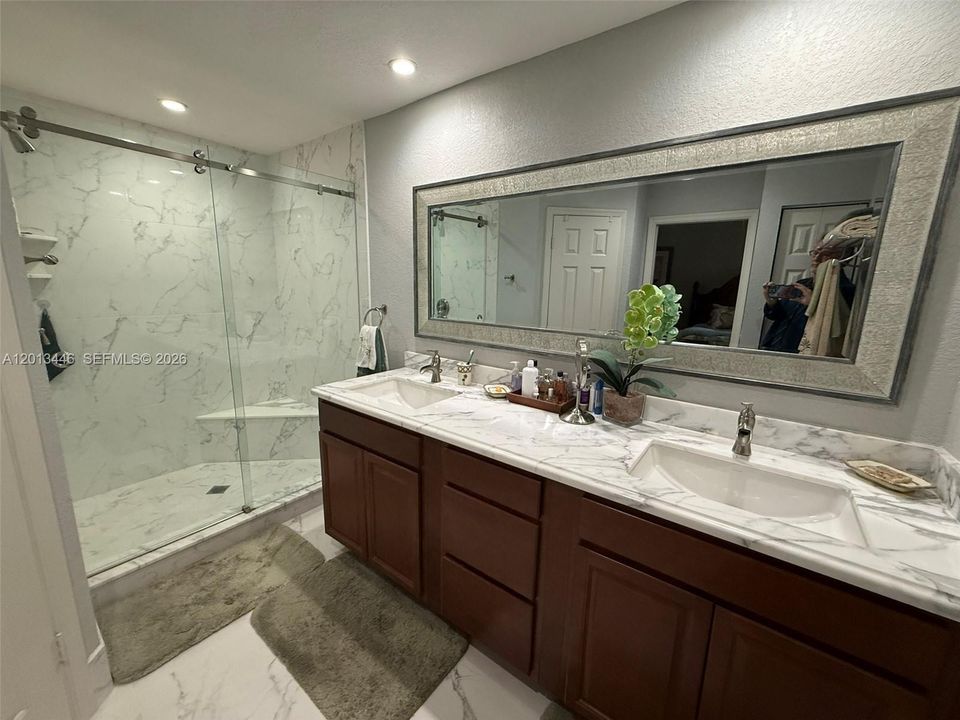 For Sale: $460,000 (3 beds, 2 baths, 1600 Square Feet)