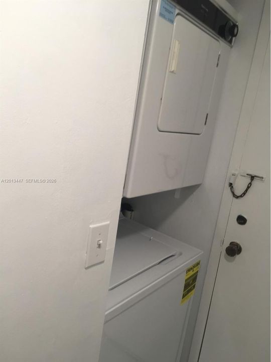 For Rent: $4,500 (2 beds, 2 baths, 1123 Square Feet)