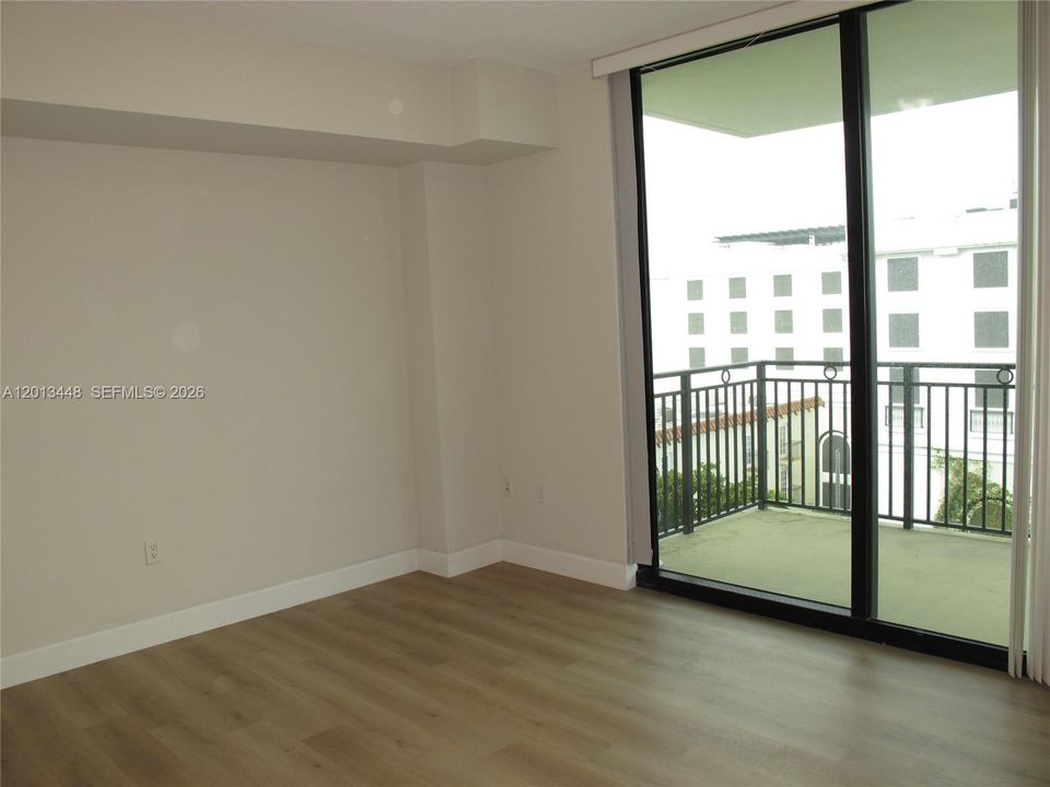 For Sale: $739,000 (2 beds, 2 baths, 1108 Square Feet)